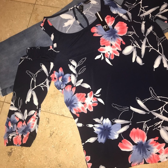 💙COLD SHOULDER 💙NEW DIRECTIONS - Picture 6 of 6